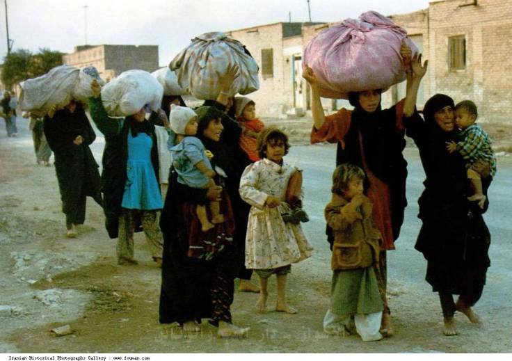 الصورة تعود لنزوح الاحوازيين عند انطلاقة الحرب الإيرانية العراقية(1980-1988).