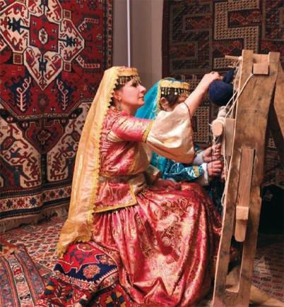 azeri-women-traditional-costumes-weaving-rugs