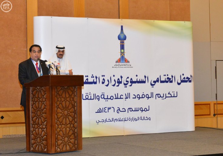 الاعلامي السوداني المعروف الدكتور عمر الجزلي